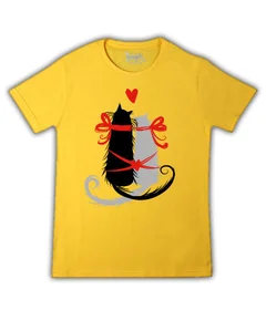 Прикольные футболки: влюбленные коты на желтой